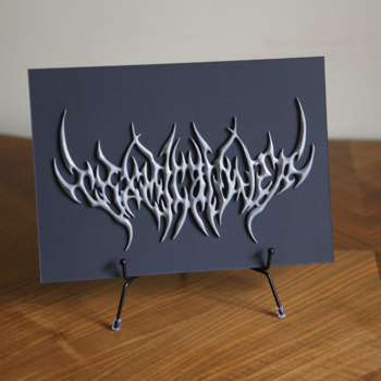 Рельеф R3 ROCKDECOR серый на подложке на подставке 1