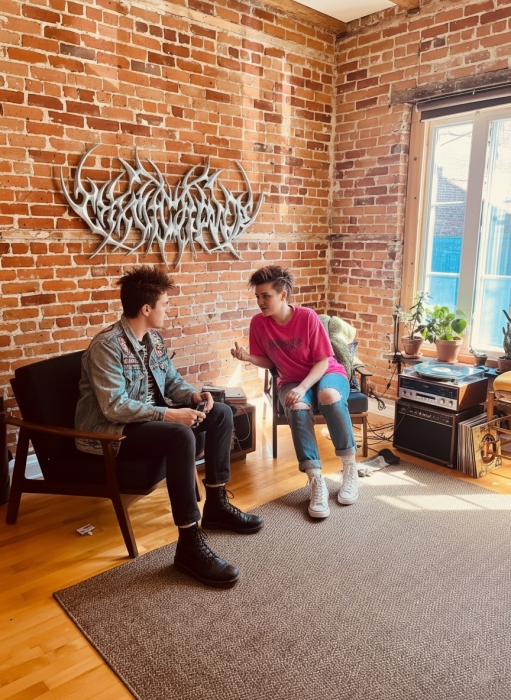 Рокдекор панно в комнате